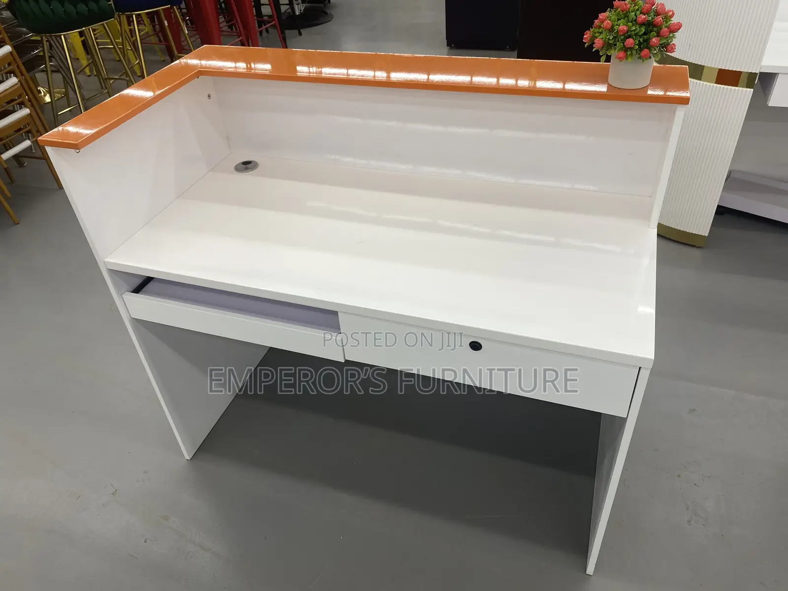 Quality Modern Receptionist Desk