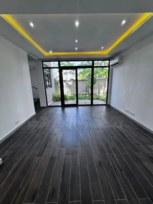 4bdrm Townhouse/Terrace in Labone for sale