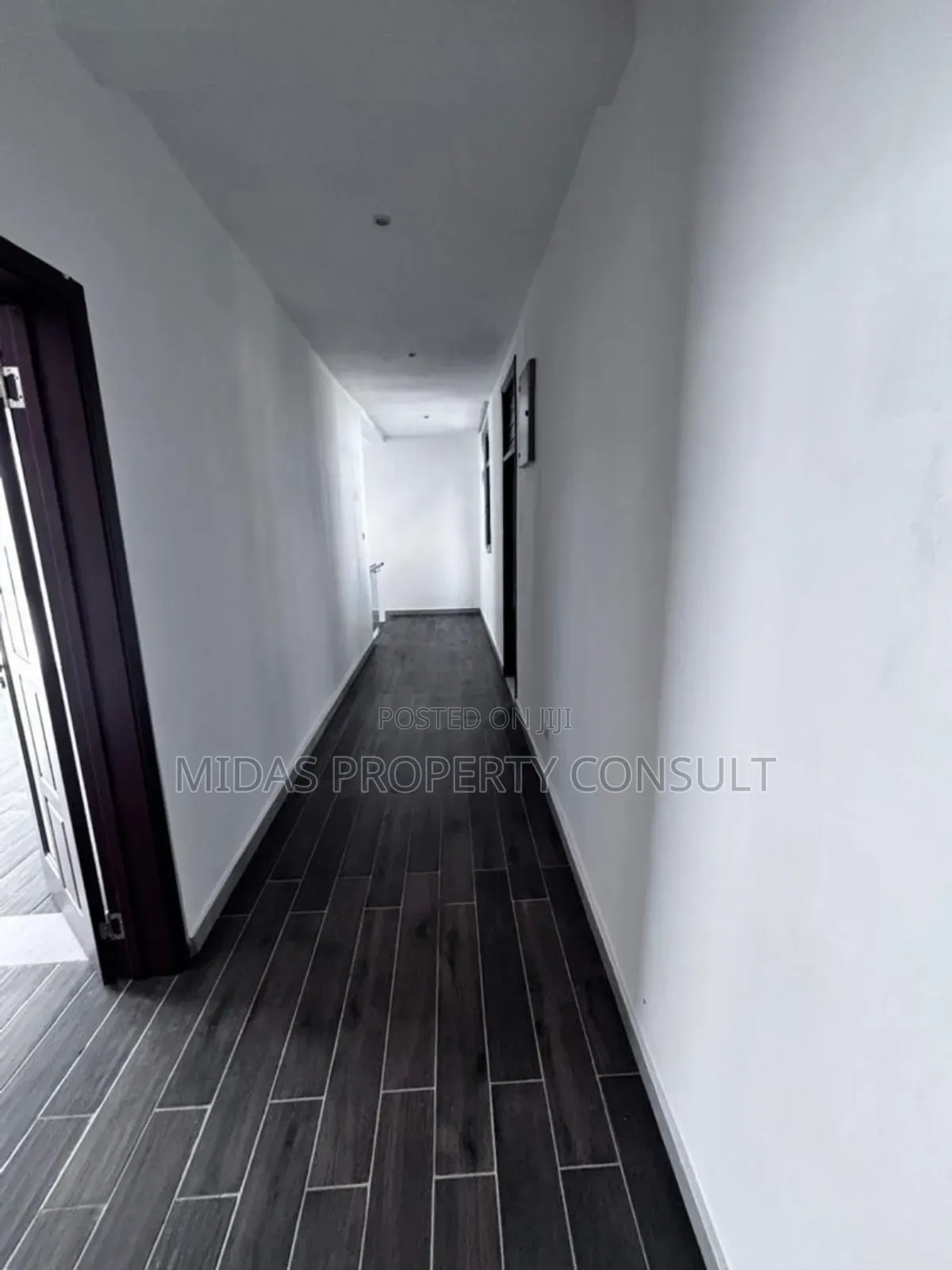 4bdrm Townhouse/Terrace in Labone for sale