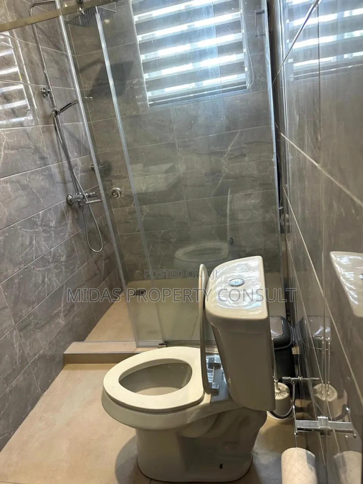 Furnished 4bdrm House in Cantonment, Cantonments for sale