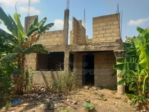 12bdrm House in Kenyasi Adwumam, Kumasi Metropolitan for sale