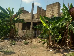 12bdrm House in Kenyasi Adwumam, Kumasi Metropolitan for sale