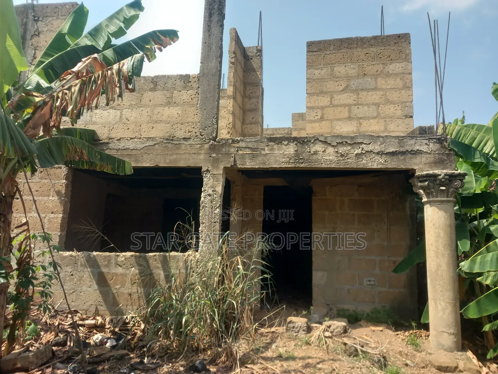 12bdrm House in Kenyasi Adwumam, Kumasi Metropolitan for sale