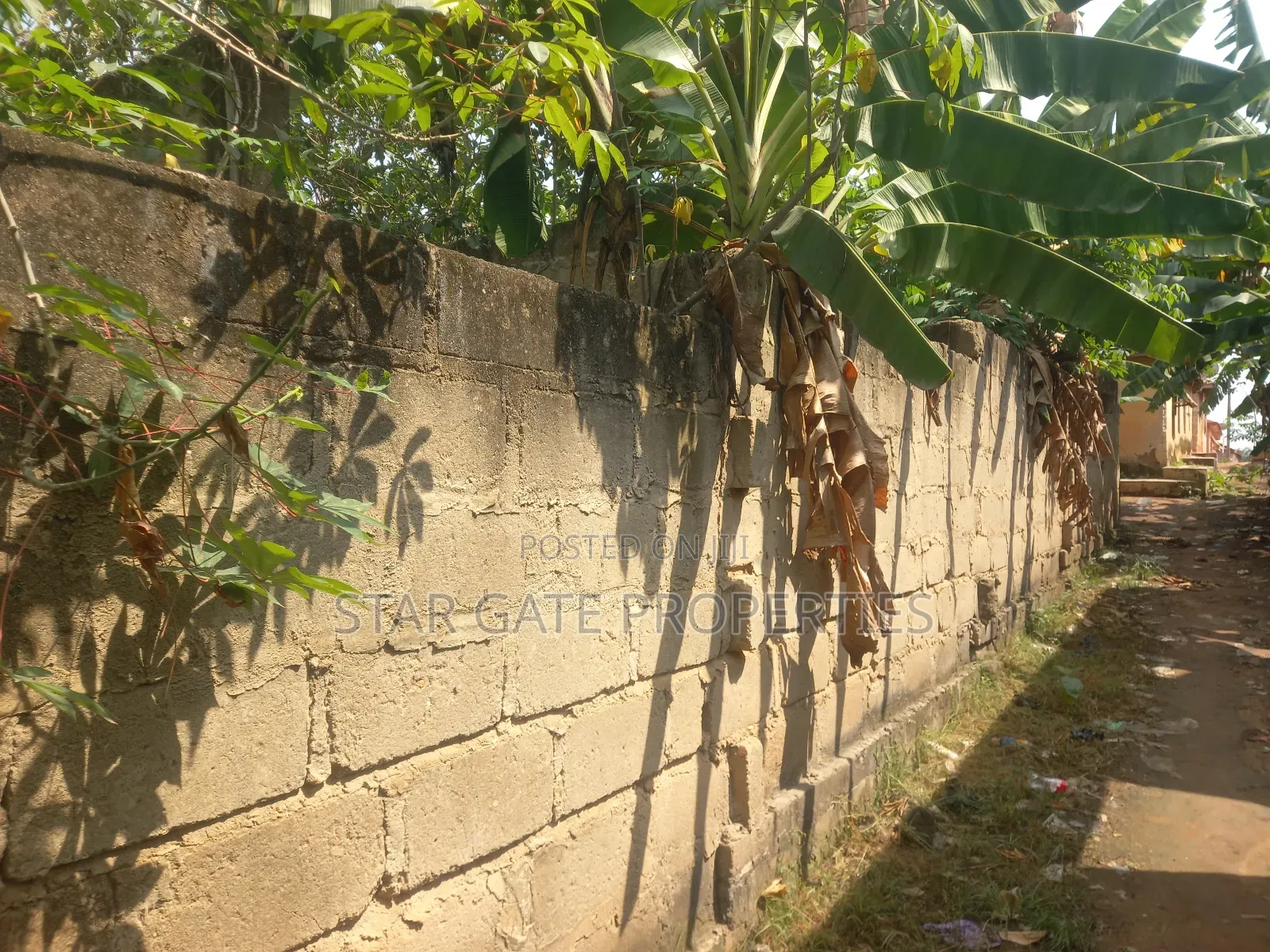 12bdrm House in Kenyasi Adwumam, Kumasi Metropolitan for sale