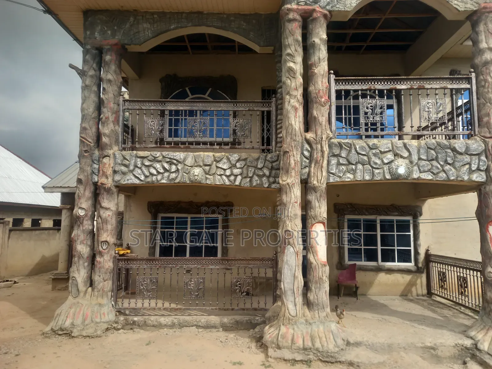 8bdrm House in Kodie, Kumasi Metropolitan for sale