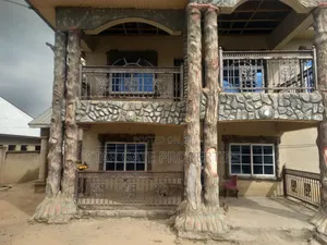 8bdrm House in Kodie, Kumasi Metropolitan for sale