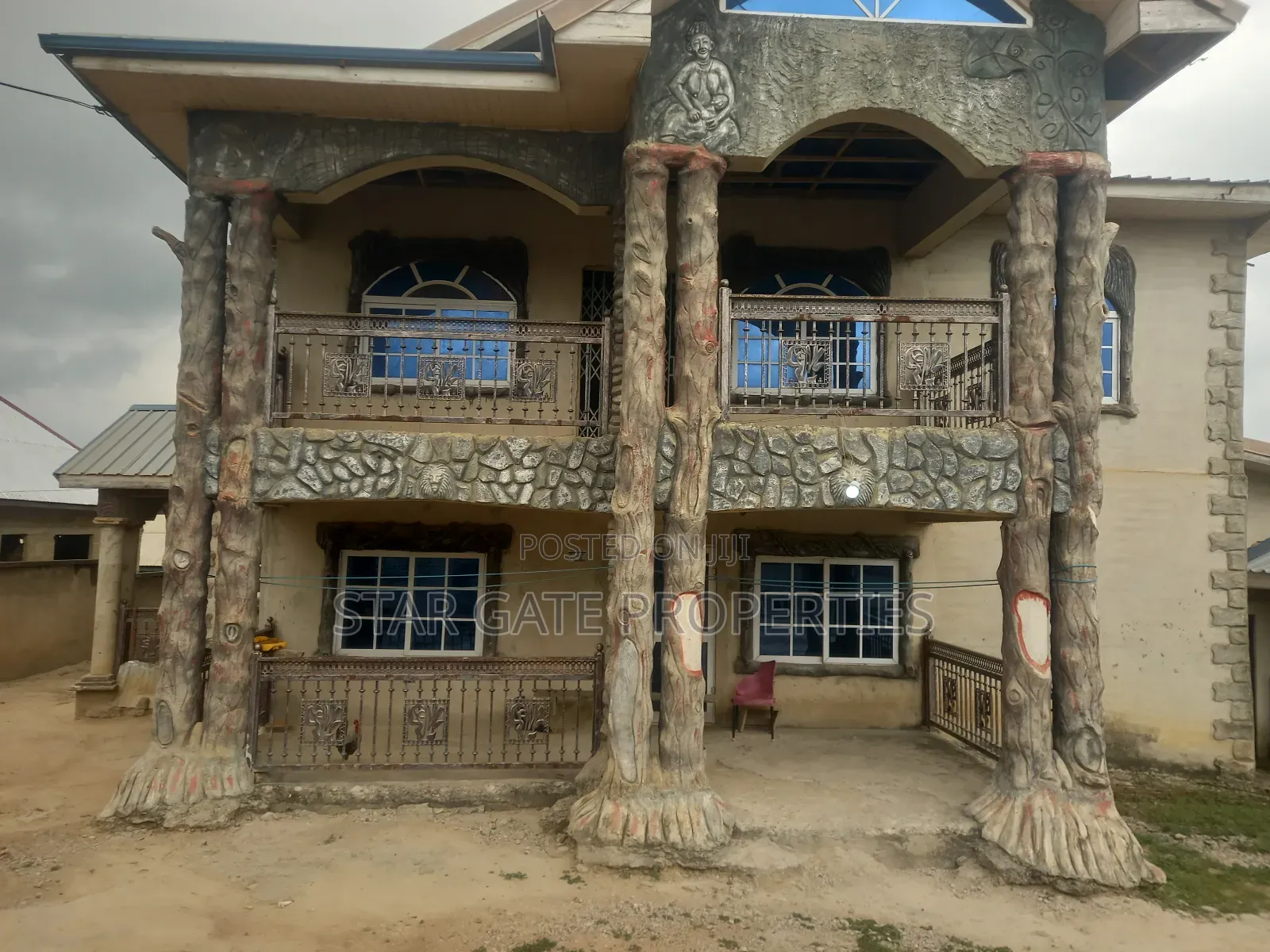 8bdrm House in Kodie, Kumasi Metropolitan for sale