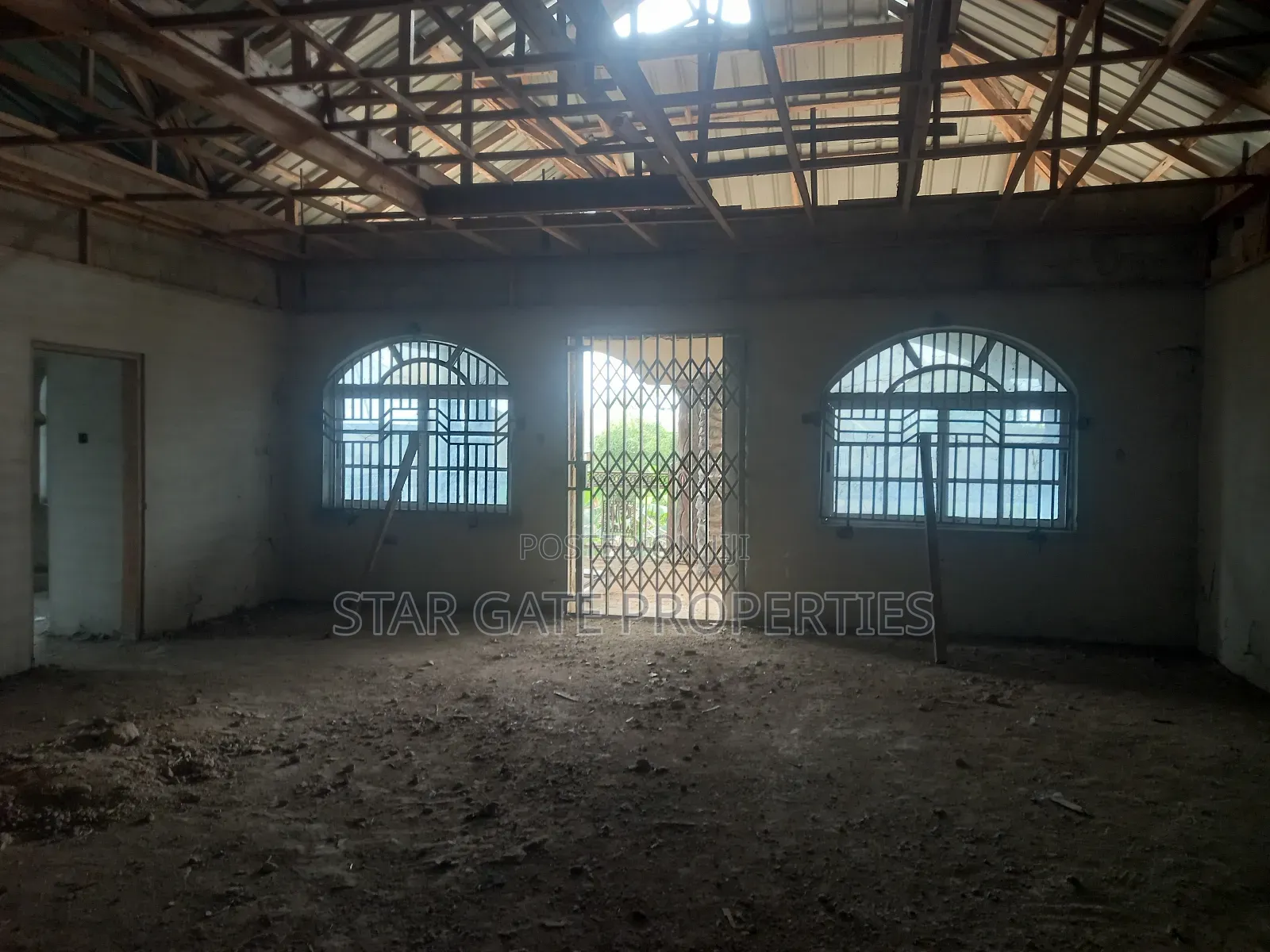 8bdrm House in Kodie, Kumasi Metropolitan for sale