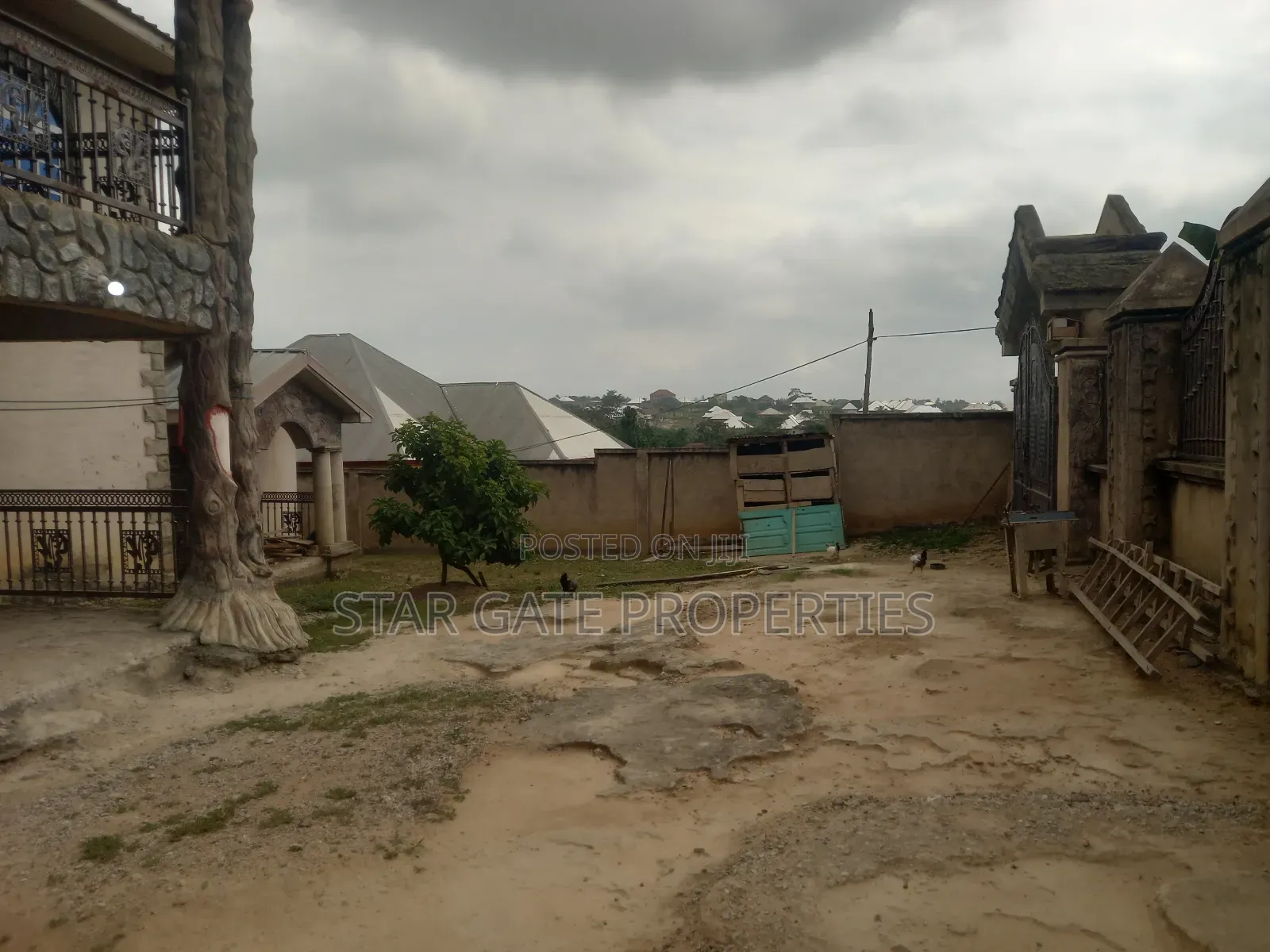 8bdrm House in Kodie, Kumasi Metropolitan for sale