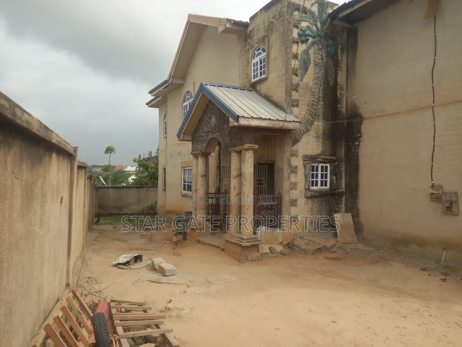 8bdrm House in Kodie, Kumasi Metropolitan for sale