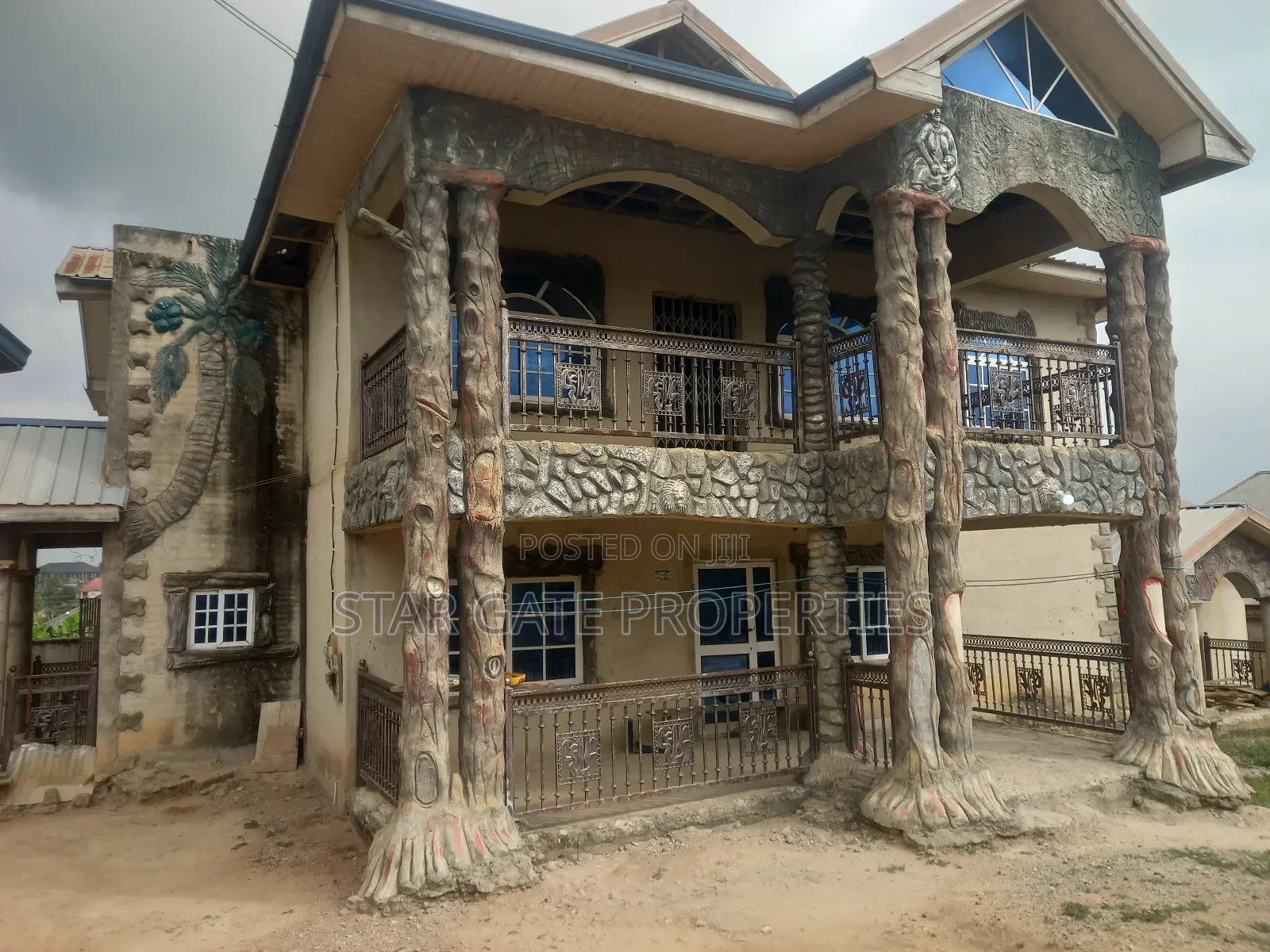 8bdrm House in Kodie, Kumasi Metropolitan for sale