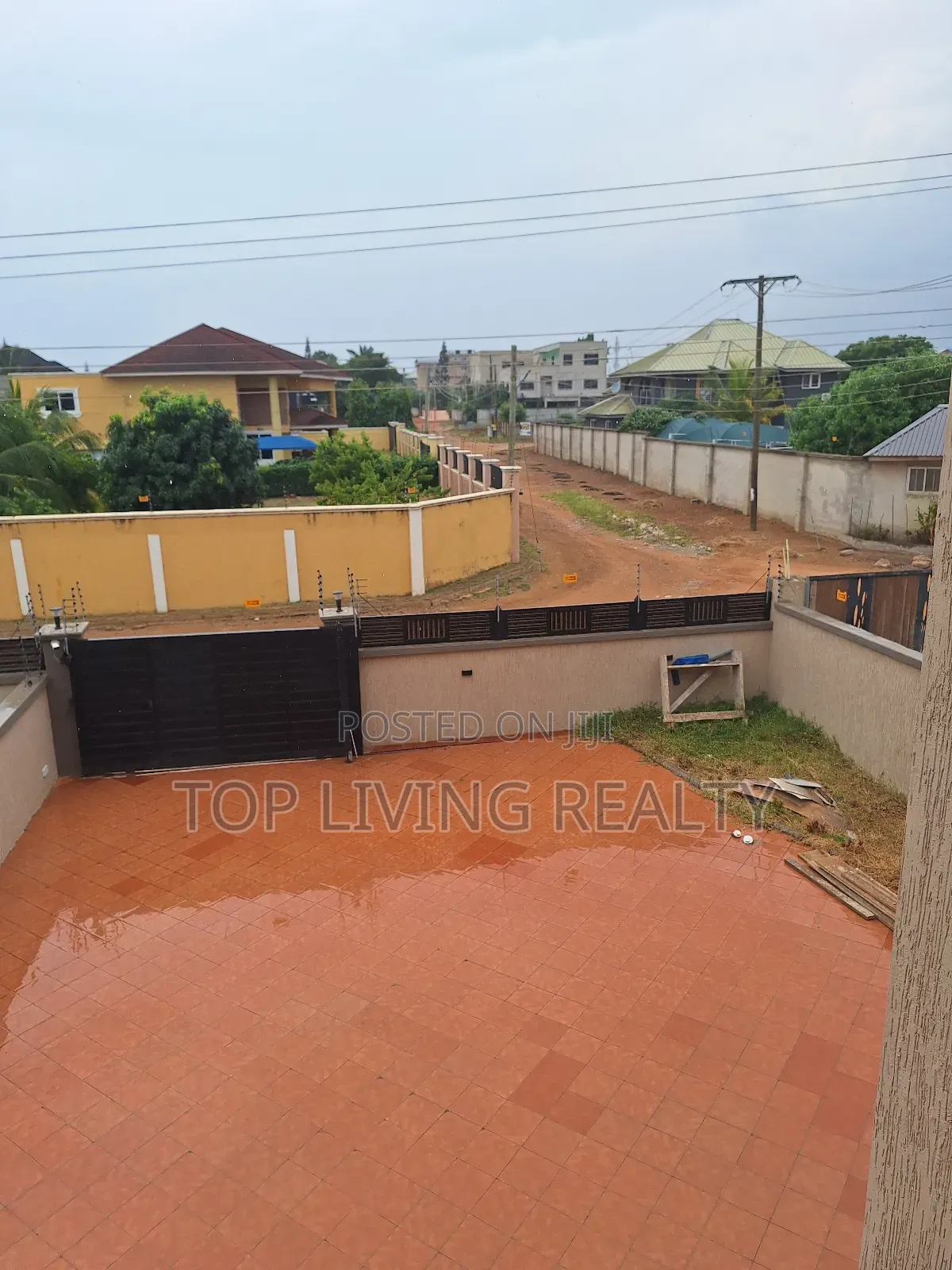 4bdrm Townhouse / Terrace in One Touch, Airport Residential Area