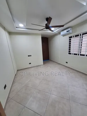 4bdrm Townhouse / Terrace in One Touch, Airport Residential Area