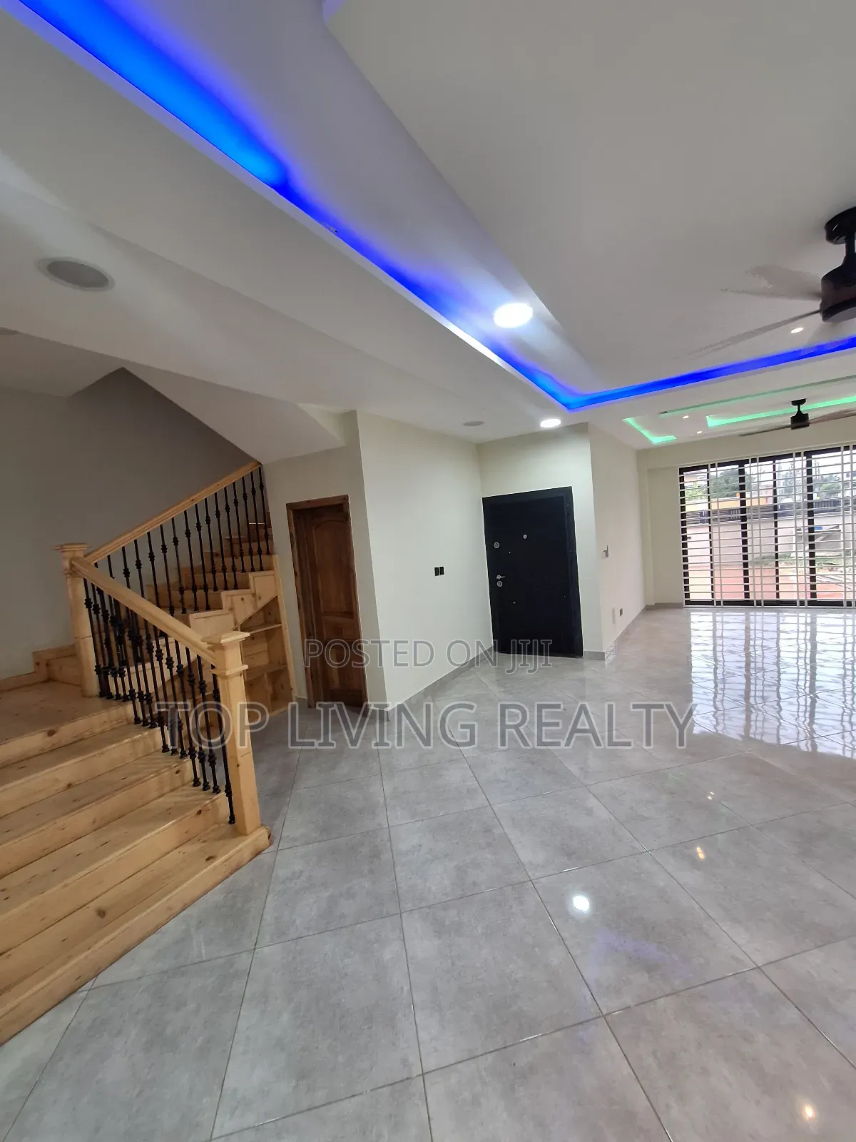 4bdrm Townhouse / Terrace in One Touch, Airport Residential Area