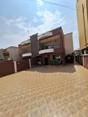 Furnished 3bdrm Townhouse / Terrace in School Junction for rent