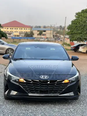 Hyundai Elantra Limited 2022 Black