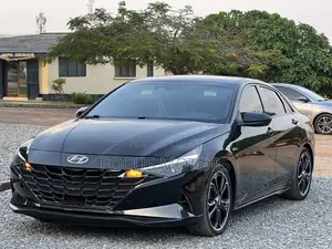 Hyundai Elantra Limited 2022 Black