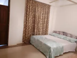 ¢150 a Day, Private Ensuite Bedroom in a Shared Flat