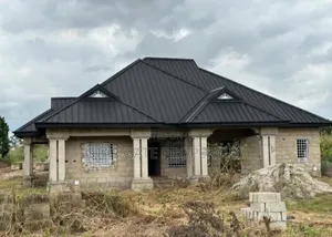 5bdrm House in Ejisu Onwe for sale