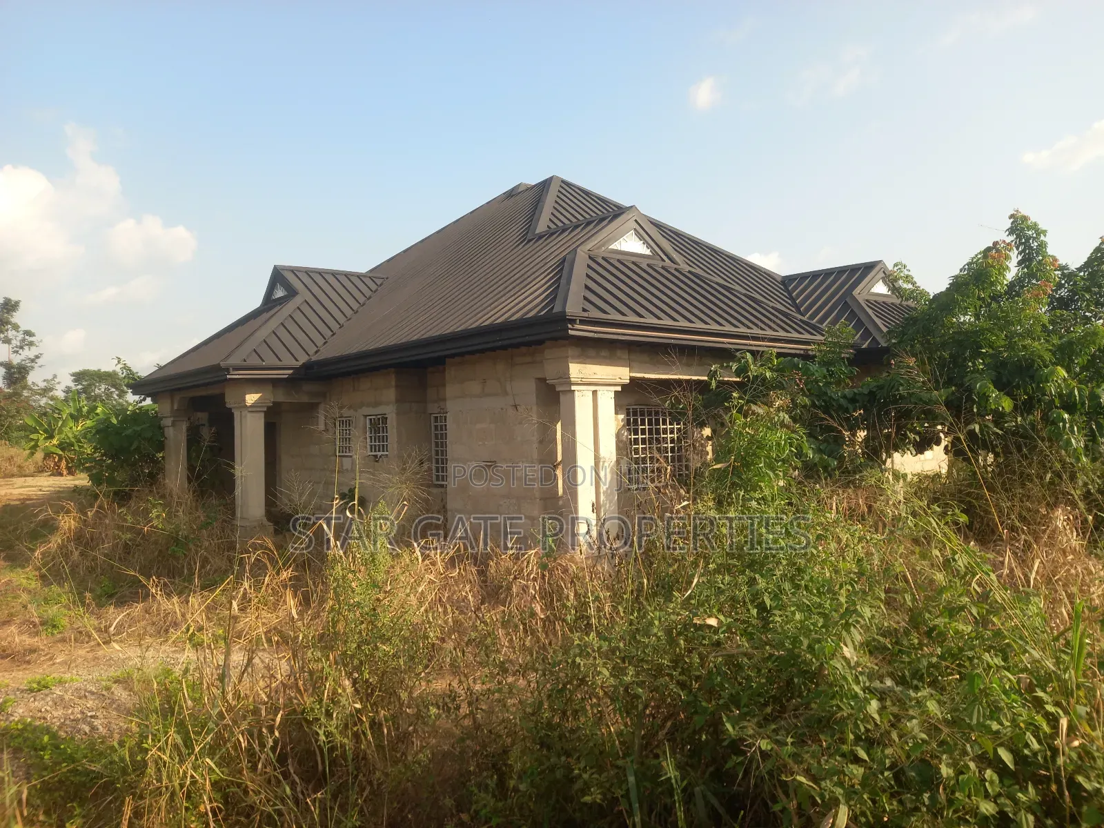 5bdrm House in Ejisu Onwe for sale