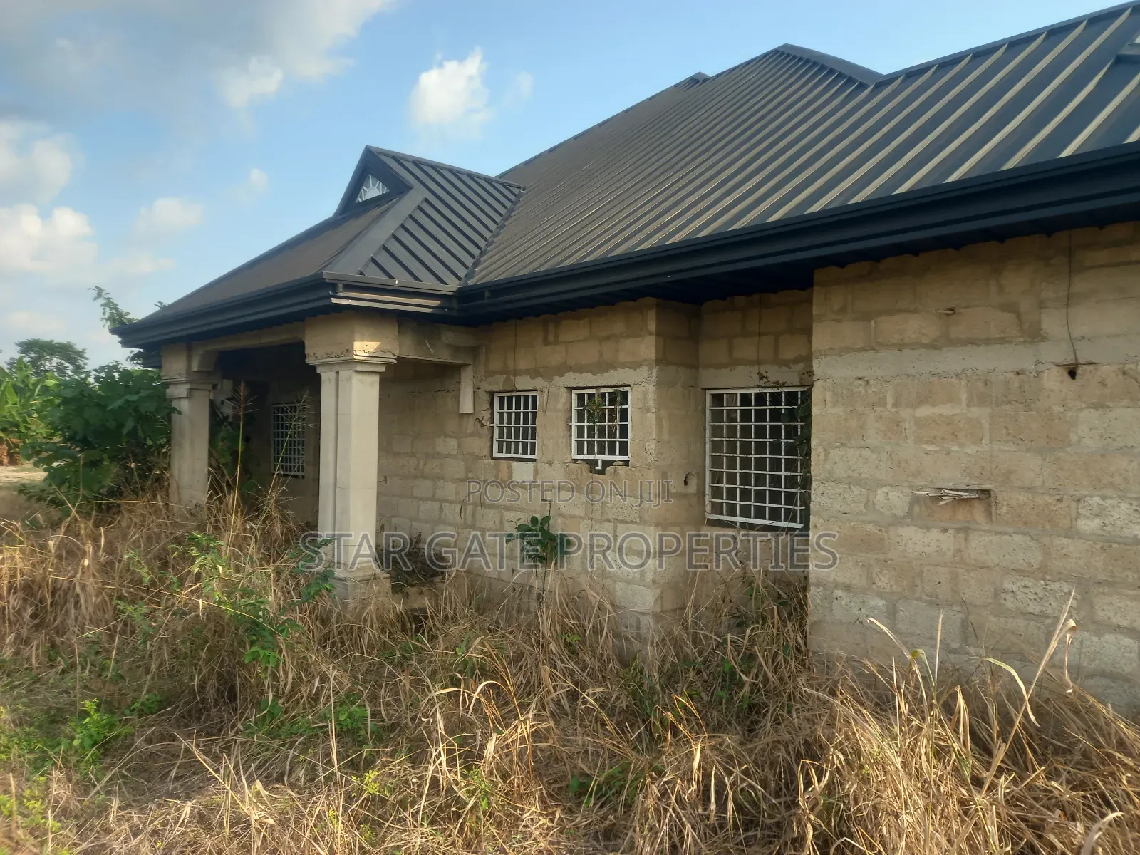 5bdrm House in Ejisu Onwe for sale