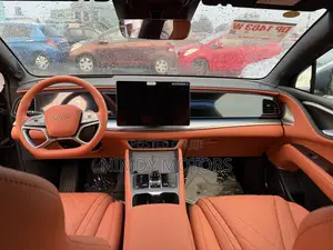 New BYD Sealion 7 EV 523hp AWD 2025 Gray