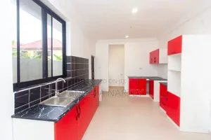 3bdrm House in Oyarifa for sale