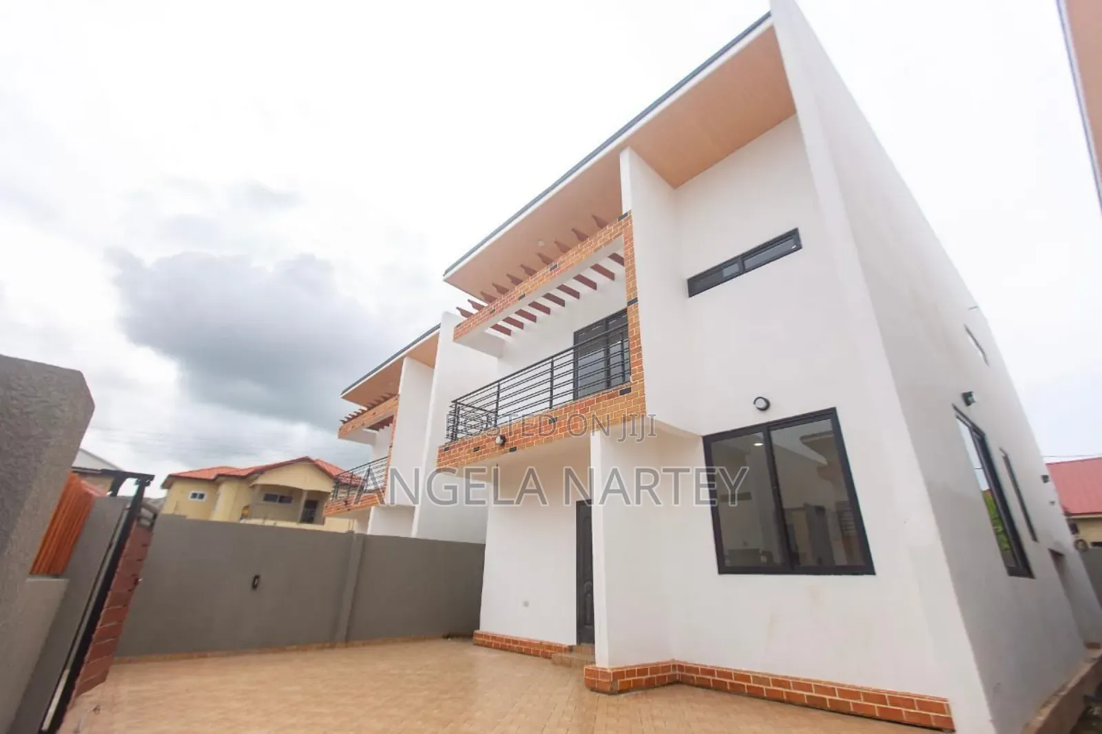 3bdrm House in Oyarifa for sale