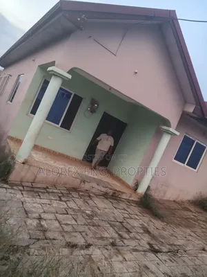 3bdrm House in Old Ashongman, Ashomang Estate for sale