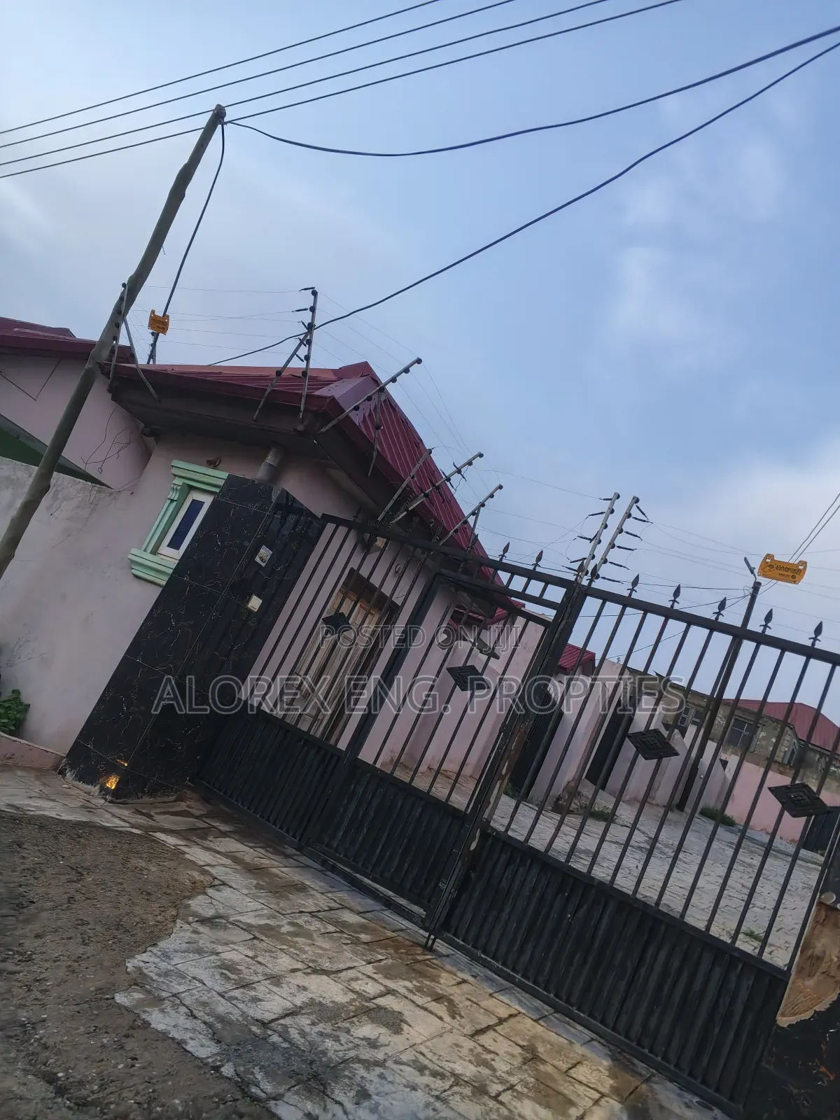 3bdrm House in Old Ashongman, Ashomang Estate for sale