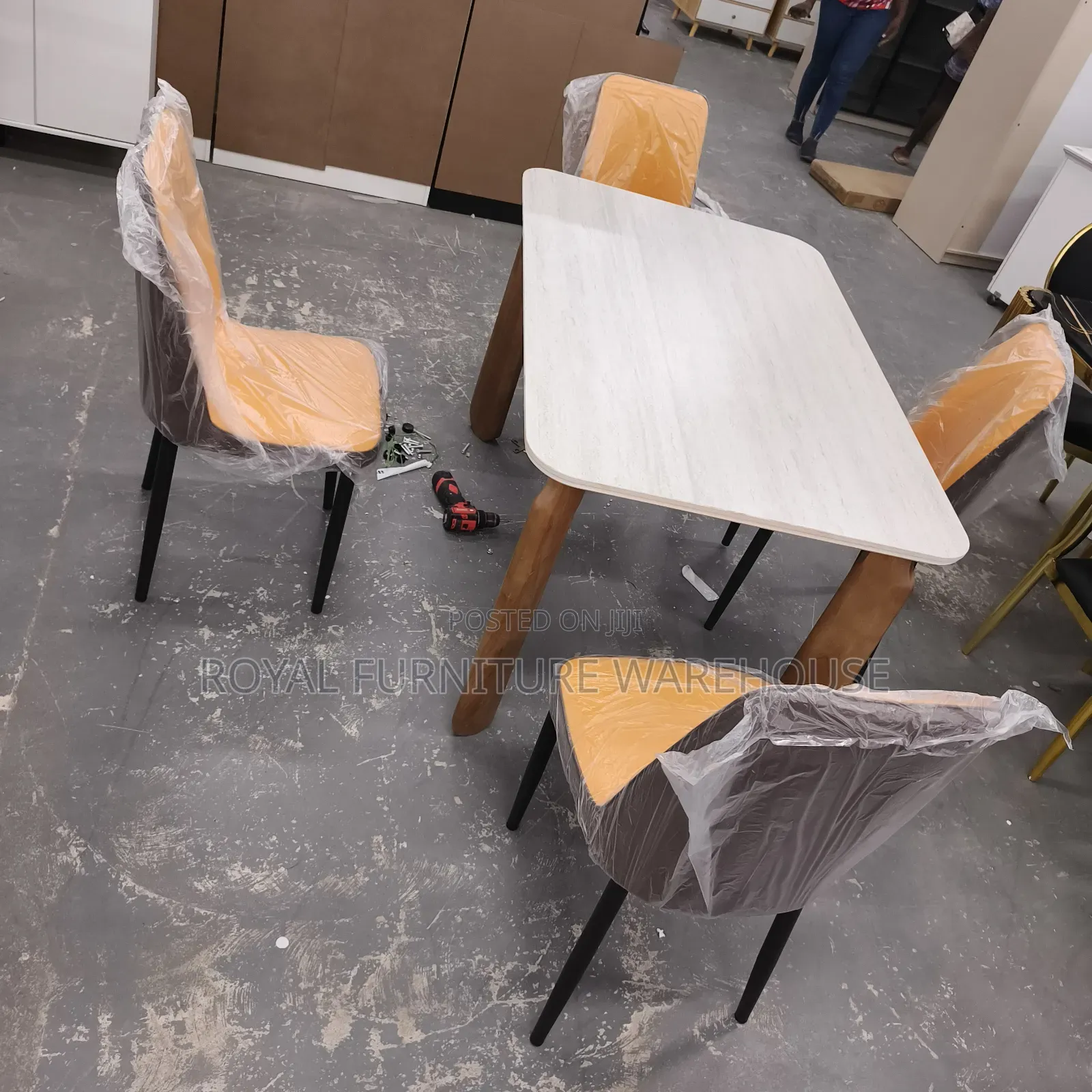 4 Seater Classic Buffet Set.