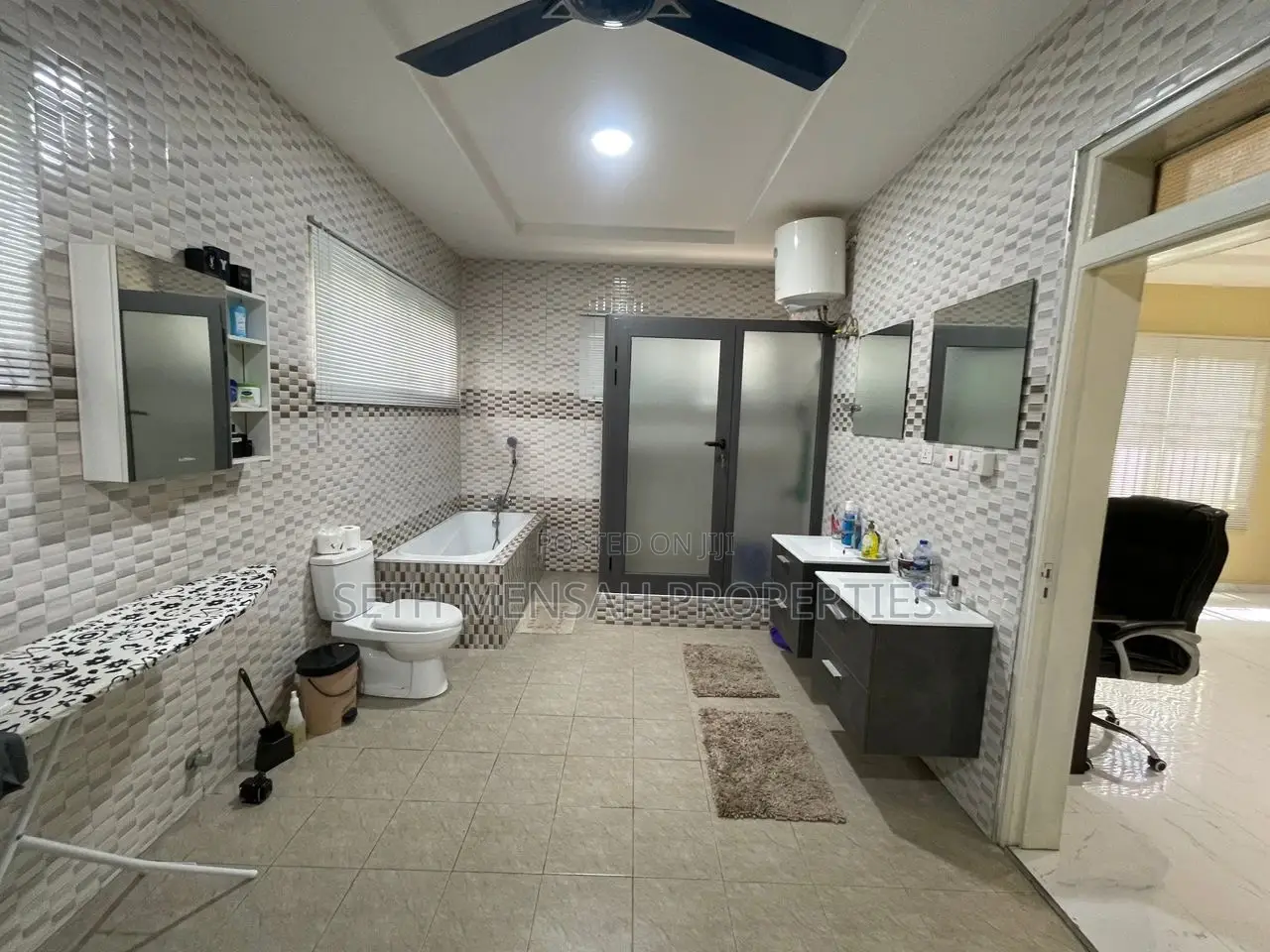 6bdrm House in Skm, Fan Milk for sale