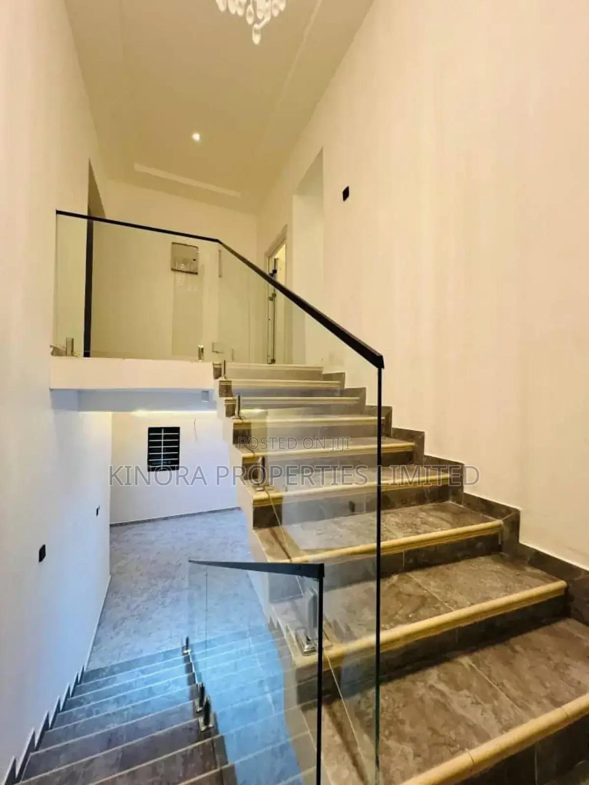 4bdrm Duplex in Abokobi for sale