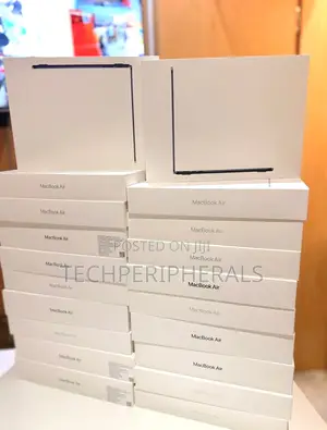 New Laptop Apple MacBook Air 16GB Apple M4 SSD 512GB