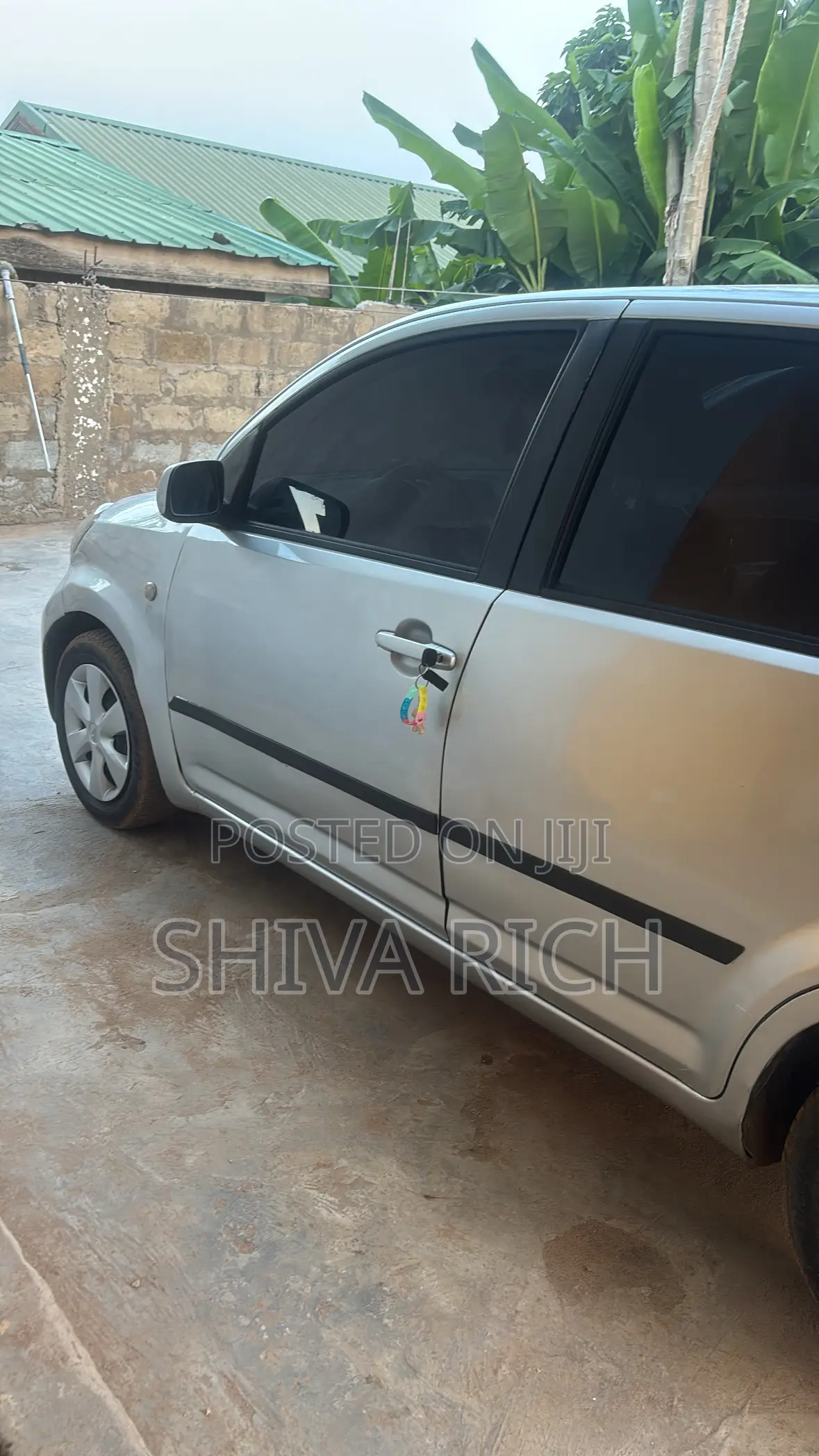 Toyota Vitz 1.3 FWD 3dr 2009 Gray