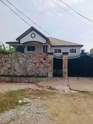 4bdrm House in Weija for rent