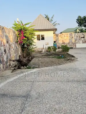 4bdrm House in Weija for rent