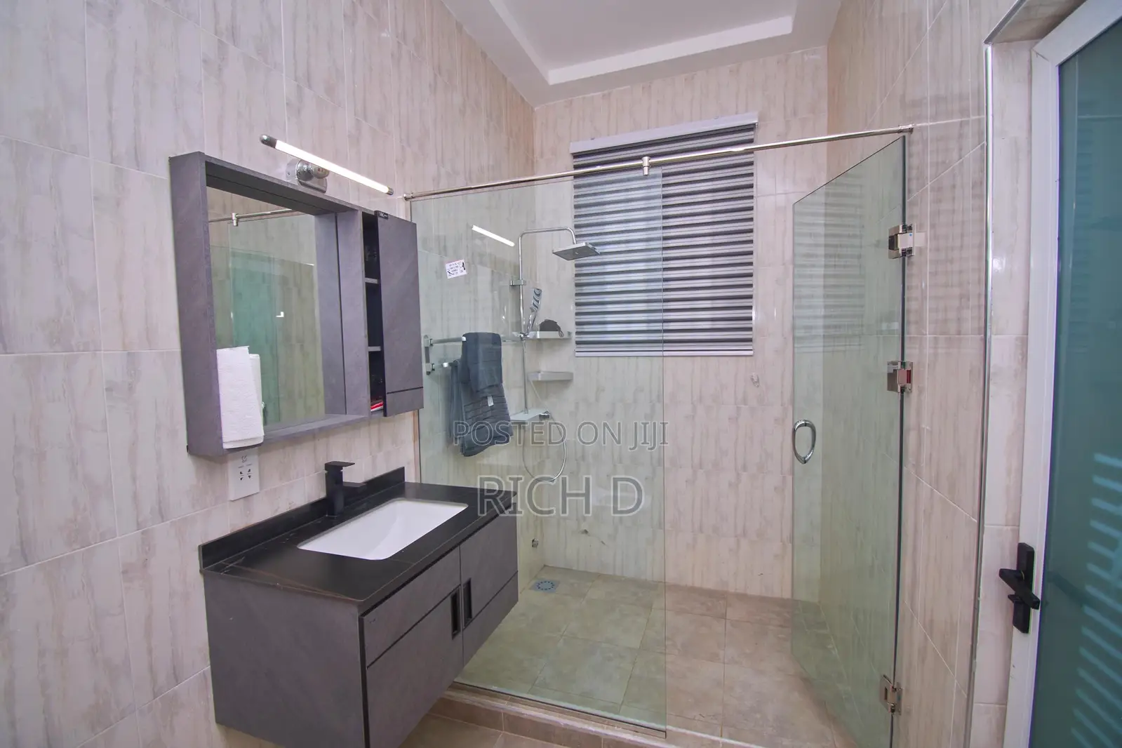 3bdrm House in Community 25 for sale