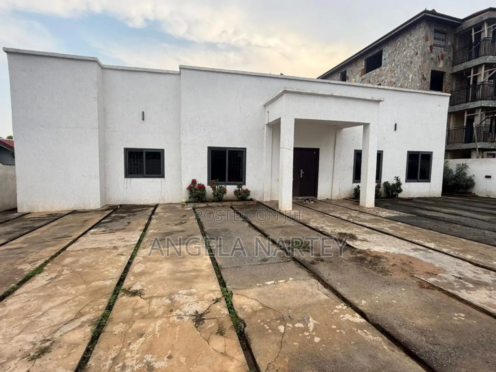 3bdrm House in Oyarifa for sale