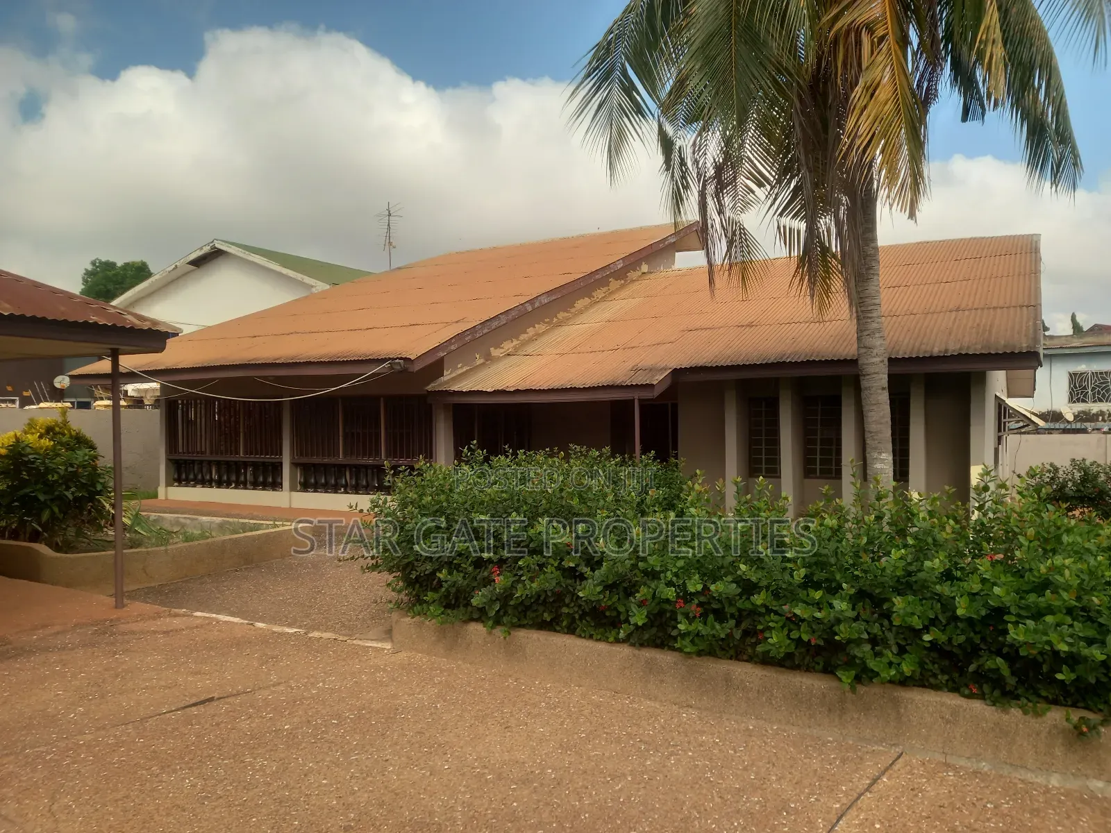 4bdrm House in Kwadaso Odineho, Kumasi Metropolitan for sale