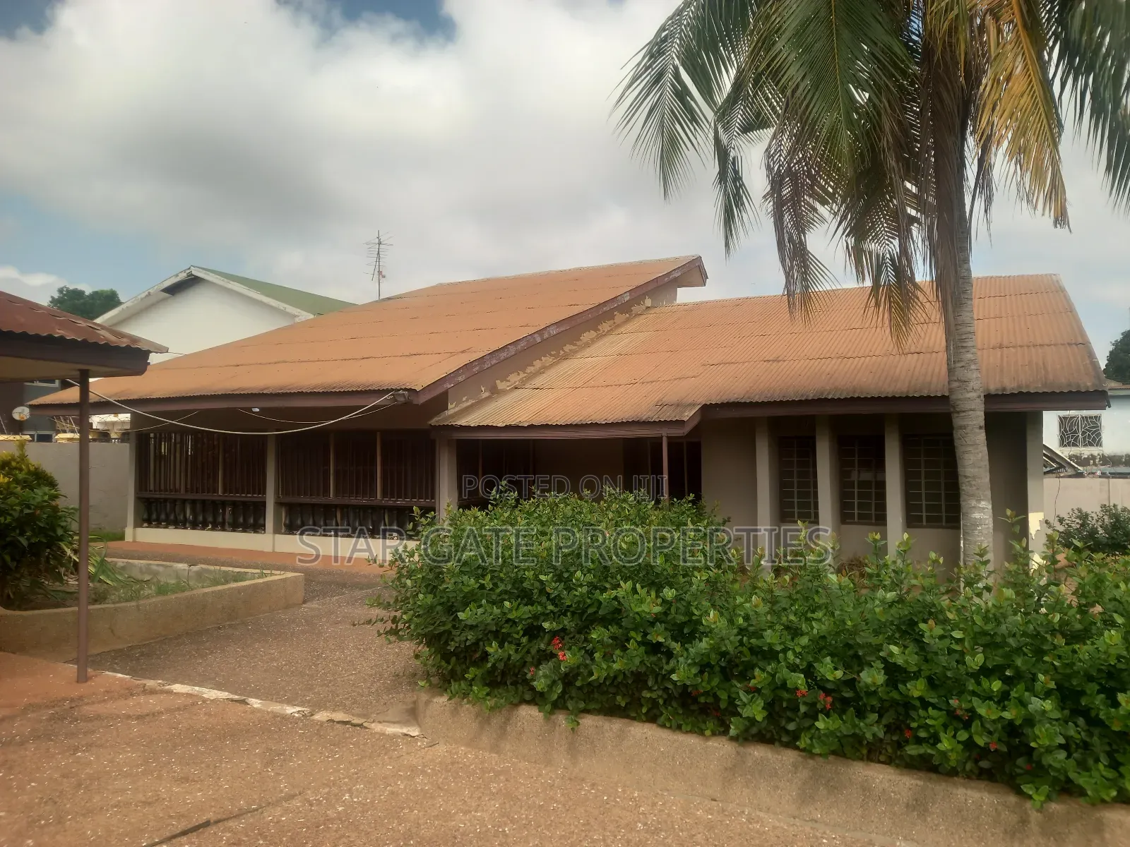 4bdrm House in Kwadaso Odineho, Kumasi Metropolitan for sale