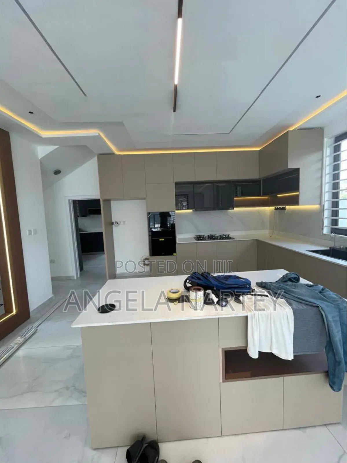 4bdrm House in Kwabenya, Accra Metropolitan for sale