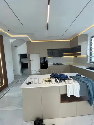 4bdrm House in Kwabenya, Accra Metropolitan for sale