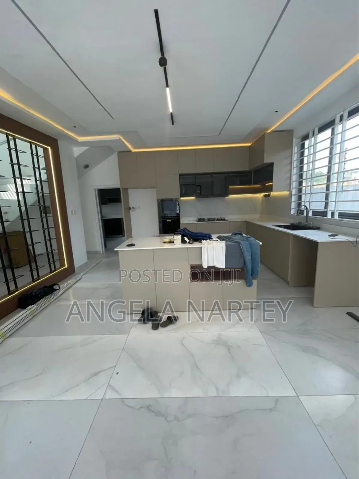 4bdrm House in Kwabenya, Accra Metropolitan for sale