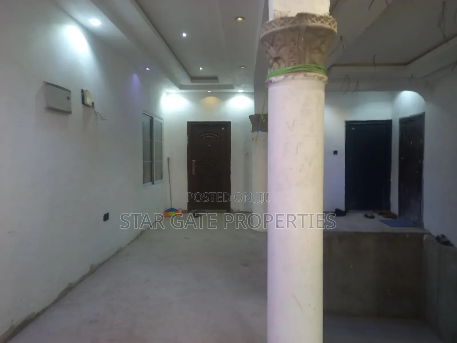 7bdrm House in Kenyasi Abrem, Kumasi Metropolitan for sale
