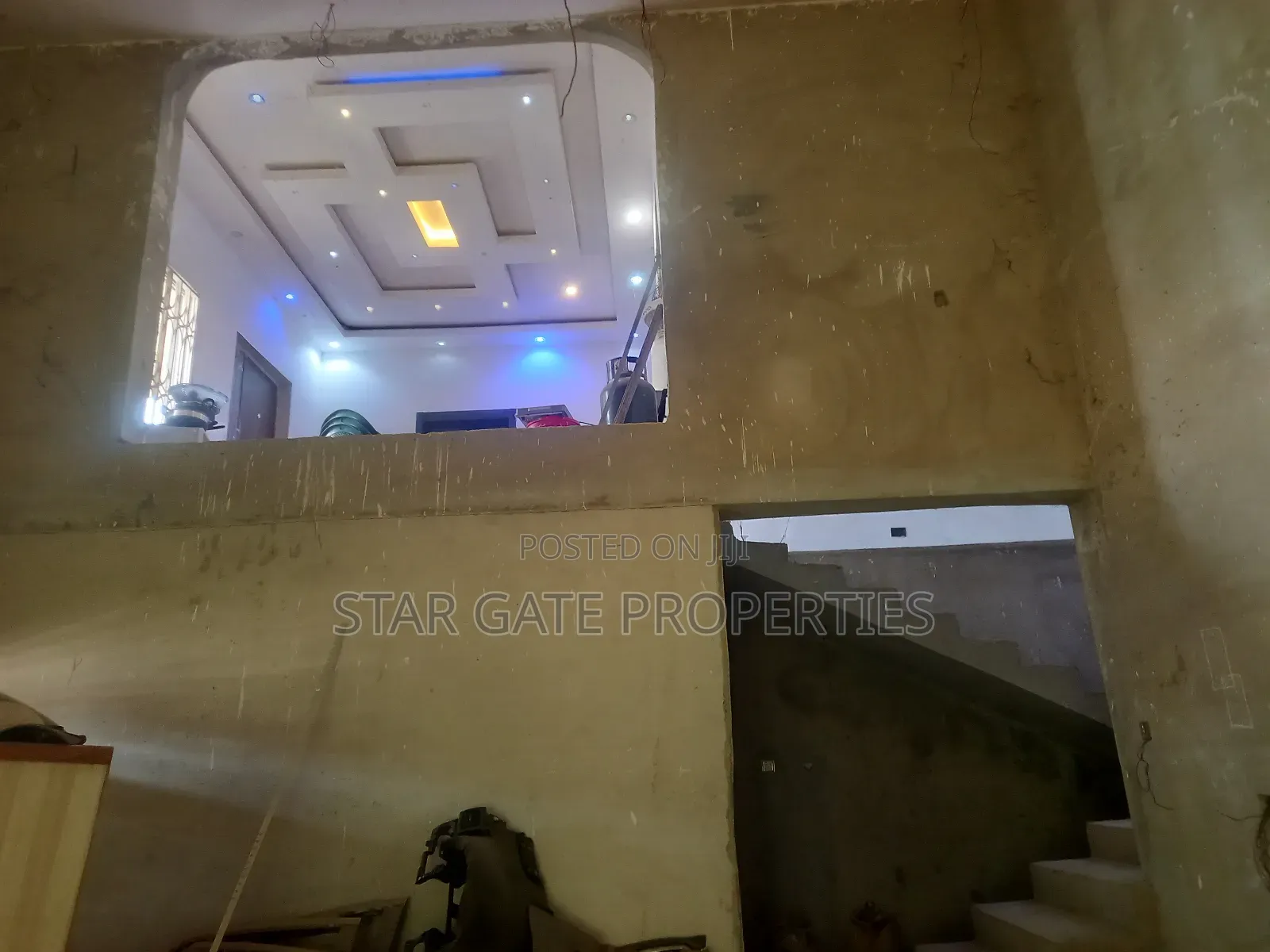 7bdrm House in Kenyasi Abrem, Kumasi Metropolitan for sale
