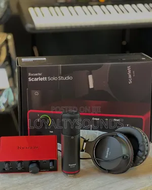 Focusrite Scarlett Solo Studio 4th Gen Bundle
