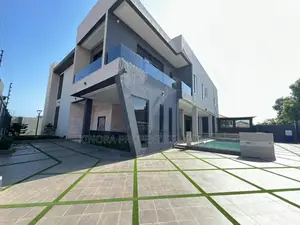 5bdrm Duplex in East Airport for sale
