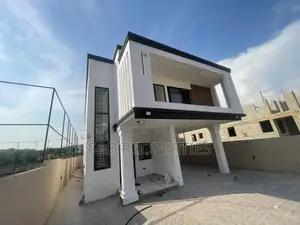4bdrm House in Kwabenya for sale