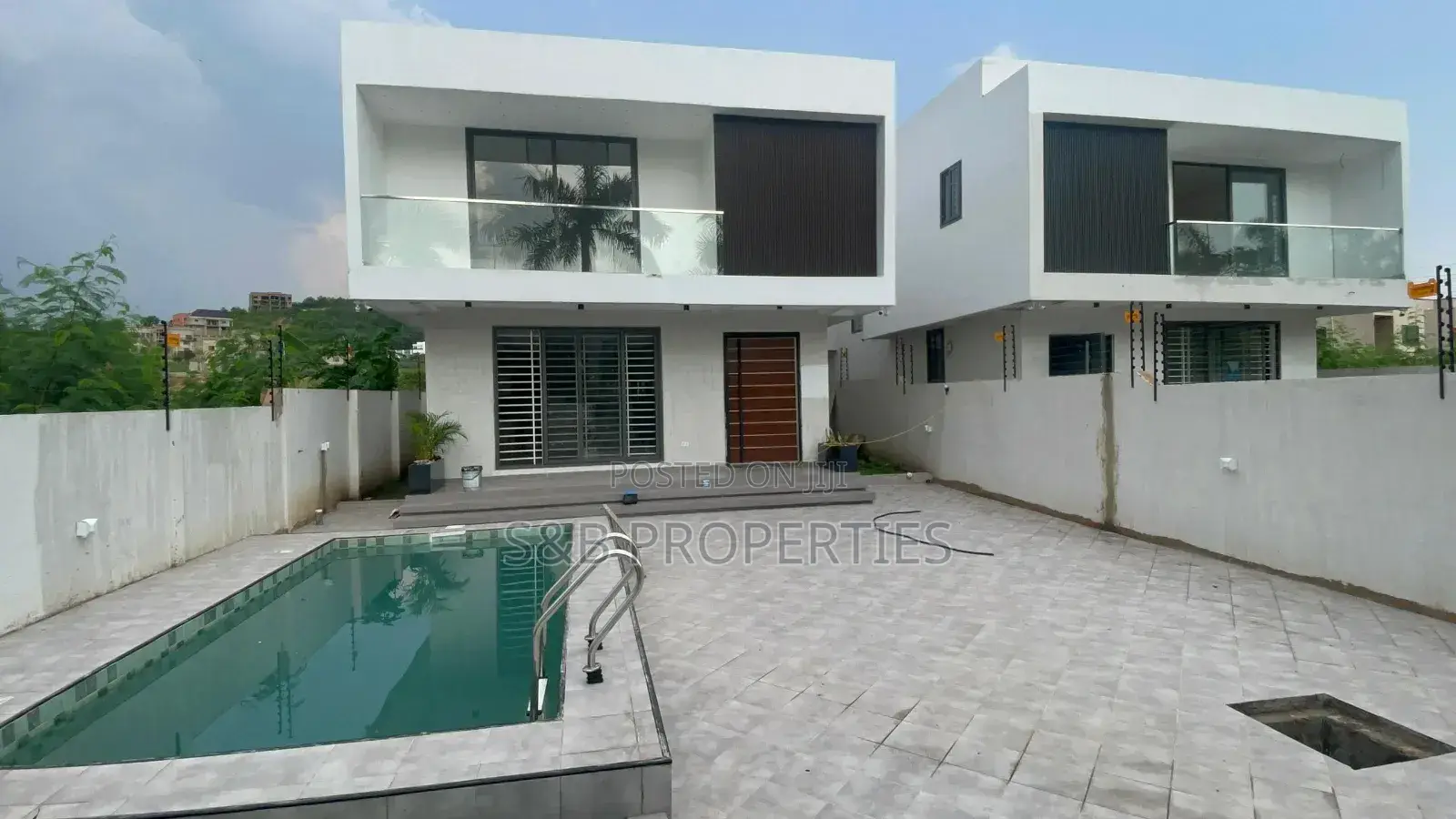 5bdrm House in Kwabenya for sale